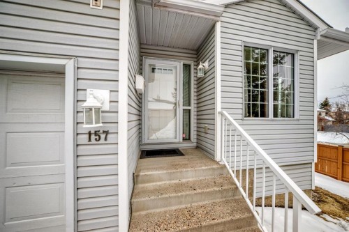 157 Hawkstone Manor Nw, Calgary, AB - Outdoor With Exterior