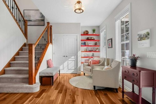 274 Somme Avenue Sw, Calgary, AB - Indoor Photo Showing Other Room