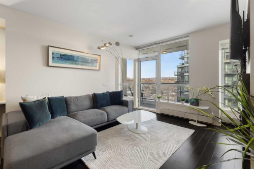 1322-222 Riverfront Avenue Sw, Calgary, AB - Indoor Photo Showing Living Room