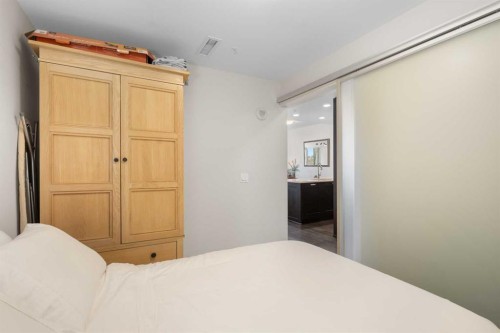 1322-222 Riverfront Avenue Sw, Calgary, AB - Indoor Photo Showing Bedroom