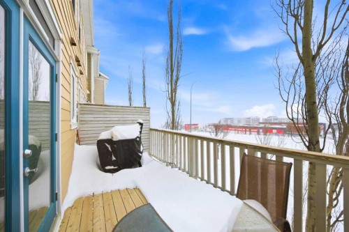 214 Nolanfield Villas Nw, Calgary, AB - Outdoor
