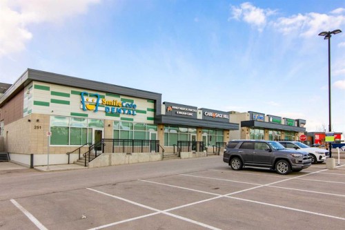 214 Nolanfield Villas Nw, Calgary, AB - Outdoor