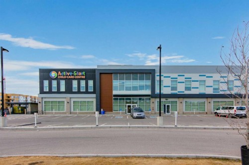 214 Nolanfield Villas Nw, Calgary, AB - Outdoor