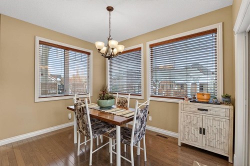 2 Ranchers Green, Okotoks, AB - Indoor Photo Showing Dining Room
