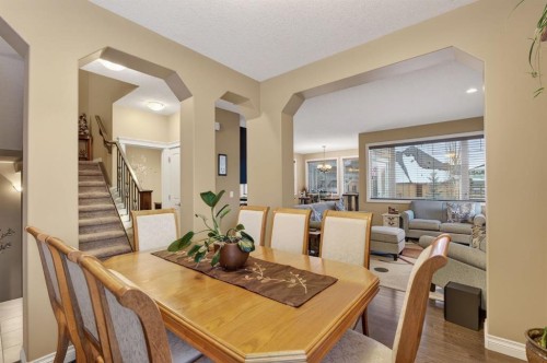 2 Ranchers Green, Okotoks, AB - Indoor Photo Showing Dining Room