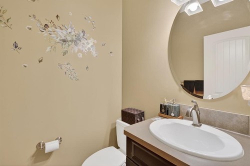 2 Ranchers Green, Okotoks, AB - Indoor Photo Showing Bathroom