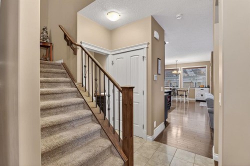 2 Ranchers Green, Okotoks, AB - Indoor Photo Showing Other Room
