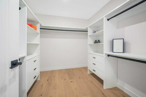 3224 24A Street Sw, Calgary, AB - Indoor With Storage