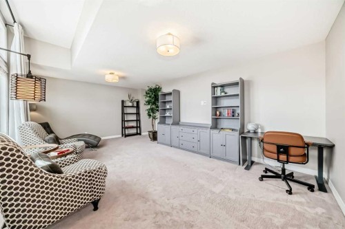 8 Masters Court Se, Calgary, AB - Indoor