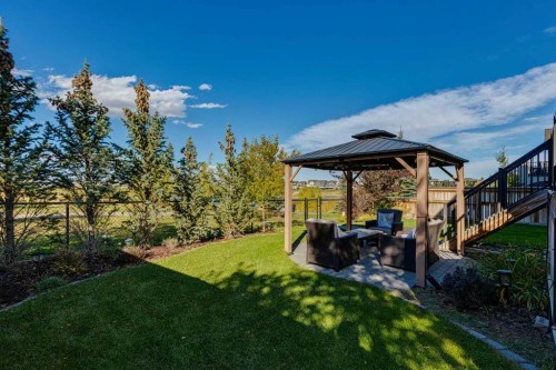 8 Masters Court Se, Calgary, AB - Outdoor