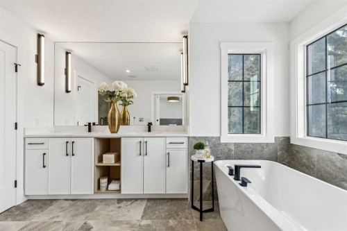 1529 29 Avenue Sw, Calgary, AB - Indoor Photo Showing Bathroom
