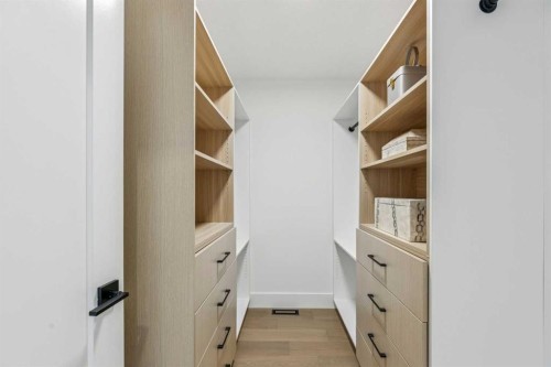1529 29 Avenue Sw, Calgary, AB - Indoor Photo Showing Other Room