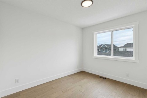 1529 29 Avenue Sw, Calgary, AB - Indoor Photo Showing Other Room