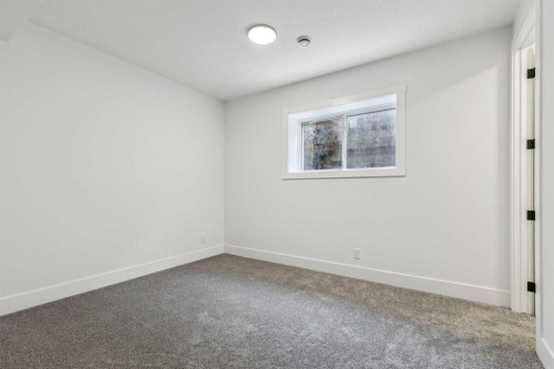 1529 29 Avenue Sw, Calgary, AB - Indoor Photo Showing Other Room