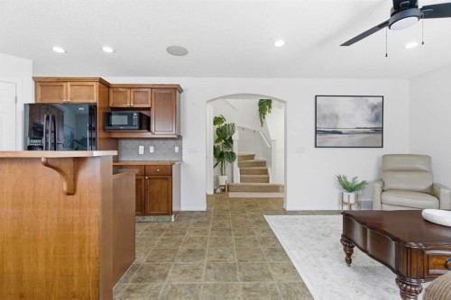 107 Cimarron Grove Circle, Okotoks, AB - Indoor Photo Showing Kitchen
