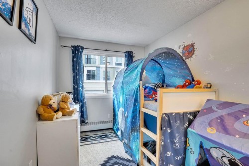 109-110 20 Avenue Ne, Calgary, AB - Indoor Photo Showing Other Room