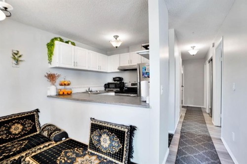 109-110 20 Avenue Ne, Calgary, AB - Indoor