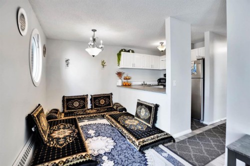 109-110 20 Avenue Ne, Calgary, AB - Indoor