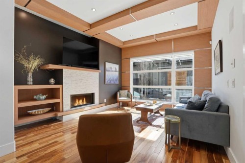 2027 42 Avenue Sw, Calgary, AB - Indoor With Fireplace