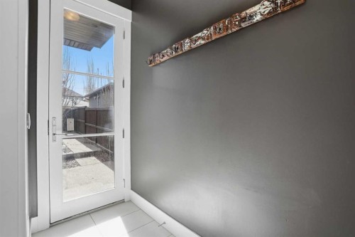 2027 42 Avenue Sw, Calgary, AB - Indoor Photo Showing Other Room