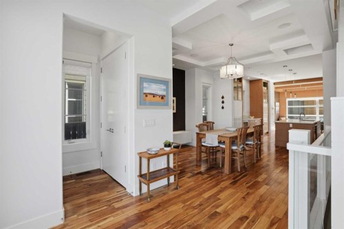 2027 42 Avenue Sw, Calgary, AB - Indoor Photo Showing Dining Room