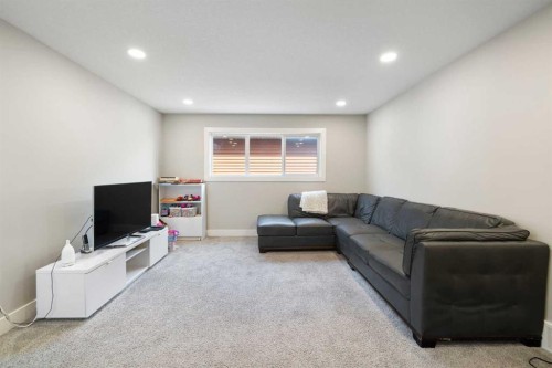 53 Savanna Heath Ne, Calgary, AB - Indoor