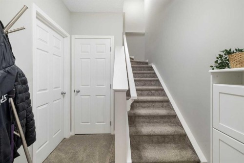 53 Savanna Heath Ne, Calgary, AB - Indoor Photo Showing Other Room