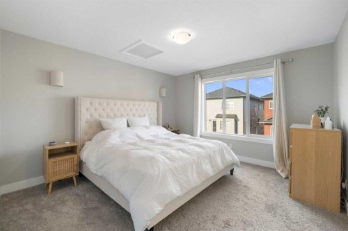 53 Savanna Heath Ne, Calgary, AB - Indoor Photo Showing Bedroom