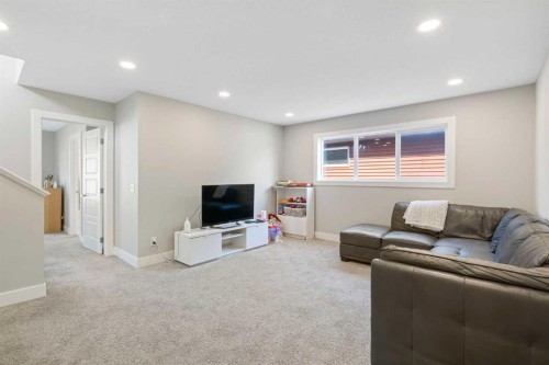 53 Savanna Heath Ne, Calgary, AB - Indoor