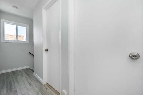427 Rundlelawn Way Ne, Calgary, AB - Indoor Photo Showing Other Room