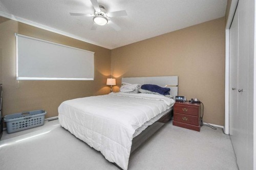 427 Rundlelawn Way Ne, Calgary, AB - Indoor Photo Showing Bedroom