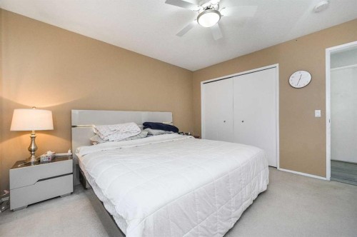 427 Rundlelawn Way Ne, Calgary, AB - Indoor Photo Showing Bedroom