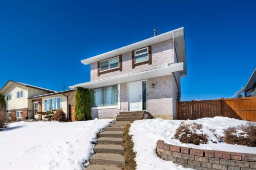 427 Rundlelawn Way Ne, Calgary, AB - Outdoor