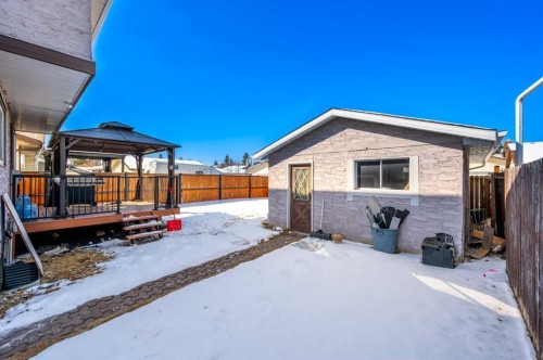 427 Rundlelawn Way Ne, Calgary, AB - Outdoor With Deck Patio Veranda