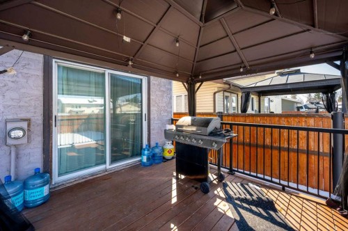 427 Rundlelawn Way Ne, Calgary, AB -  With Deck Patio Veranda With Exterior