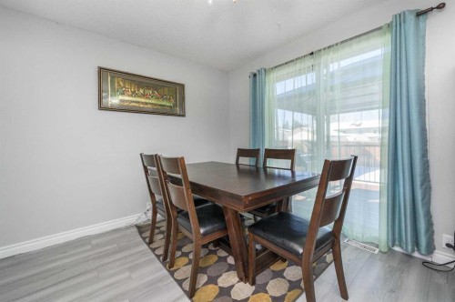 427 Rundlelawn Way Ne, Calgary, AB - Indoor Photo Showing Dining Room