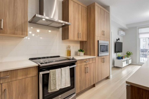 3205-200 Seton Circle Se, Calgary, AB - Indoor Photo Showing Kitchen