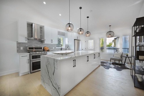 941 West Chestermere Drive, Chestermere, AB - Indoor Photo Showing Kitchen With Upgraded Kitchen