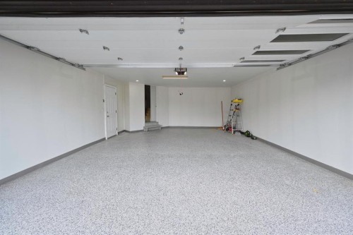 941 West Chestermere Drive, Chestermere, AB - Indoor Photo Showing Garage