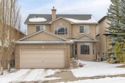19 Sienna Park Crescent SW Calgary, AB T3H 5H4