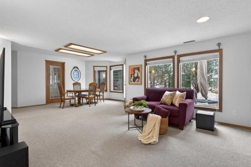 677 Hawkwood Boulevard Nw, Calgary, AB - Indoor Photo Showing Living Room