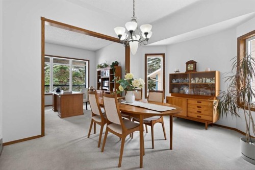 677 Hawkwood Boulevard Nw, Calgary, AB - Indoor Photo Showing Dining Room