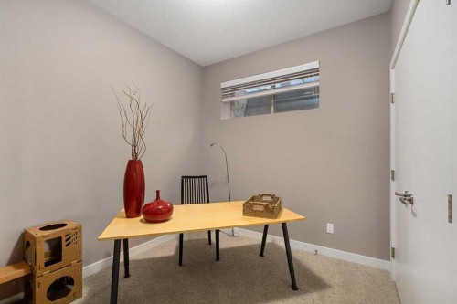 521 9 Avenue Ne, Calgary, AB - Indoor