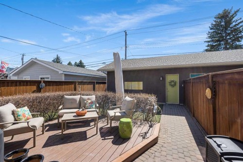 521 9 Avenue Ne, Calgary, AB - Outdoor With Exterior