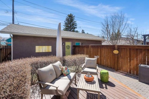 521 9 Avenue Ne, Calgary, AB - Outdoor With Deck Patio Veranda