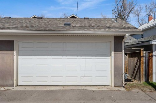 521 9 Avenue Ne, Calgary, AB - Outdoor With Exterior