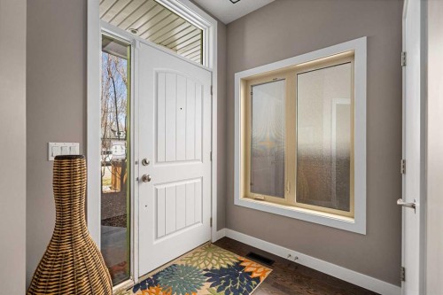 521 9 Avenue Ne, Calgary, AB - Indoor Photo Showing Other Room
