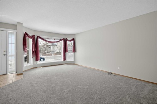 317 Martindale Drive Ne, Calgary, AB - Indoor Photo Showing Other Room