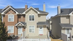 213 Toscana Gardens NW Calgary, AB T3L 3C3