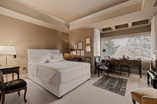 3S-222 Eagle Ridge Drive Sw, Calgary, AB - Indoor Photo Showing Bedroom